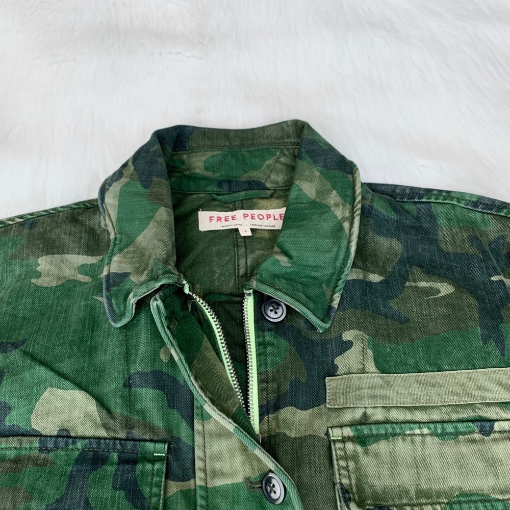 NWT Free People Camo Jacket - Picture 4 of 10
